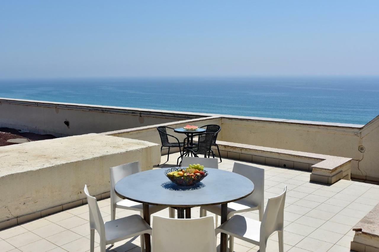 Laguna Beach Apartments Haifa Exteriör bild