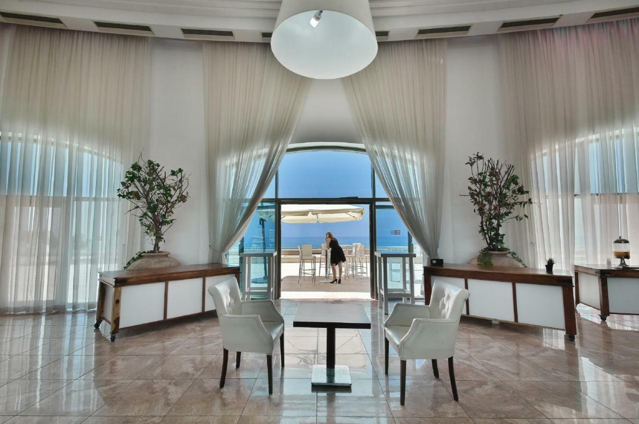 Laguna Beach Apartments Haifa Exteriör bild